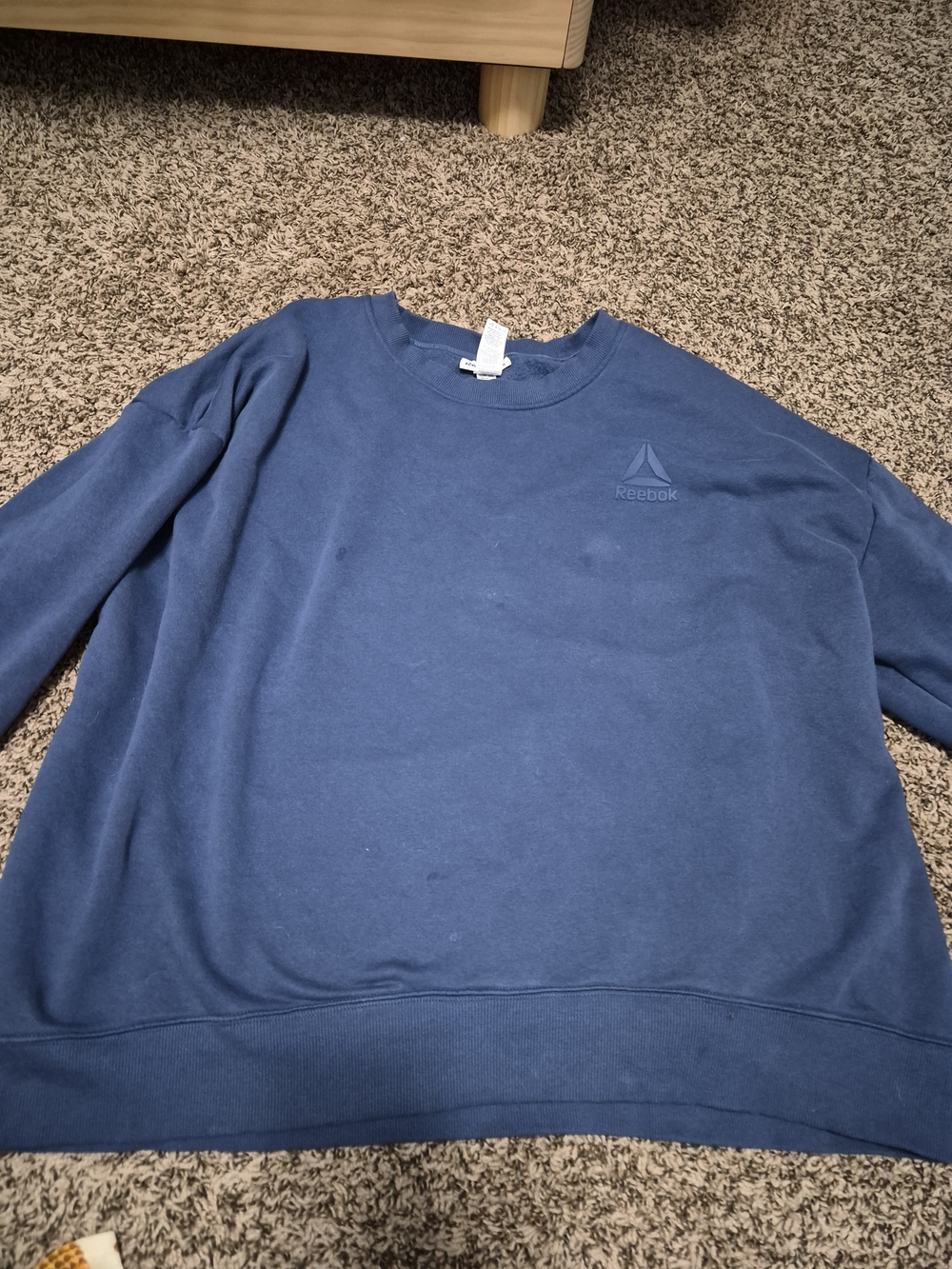Reebok Men's Crewneck Sweatshirt in Navy Blue
